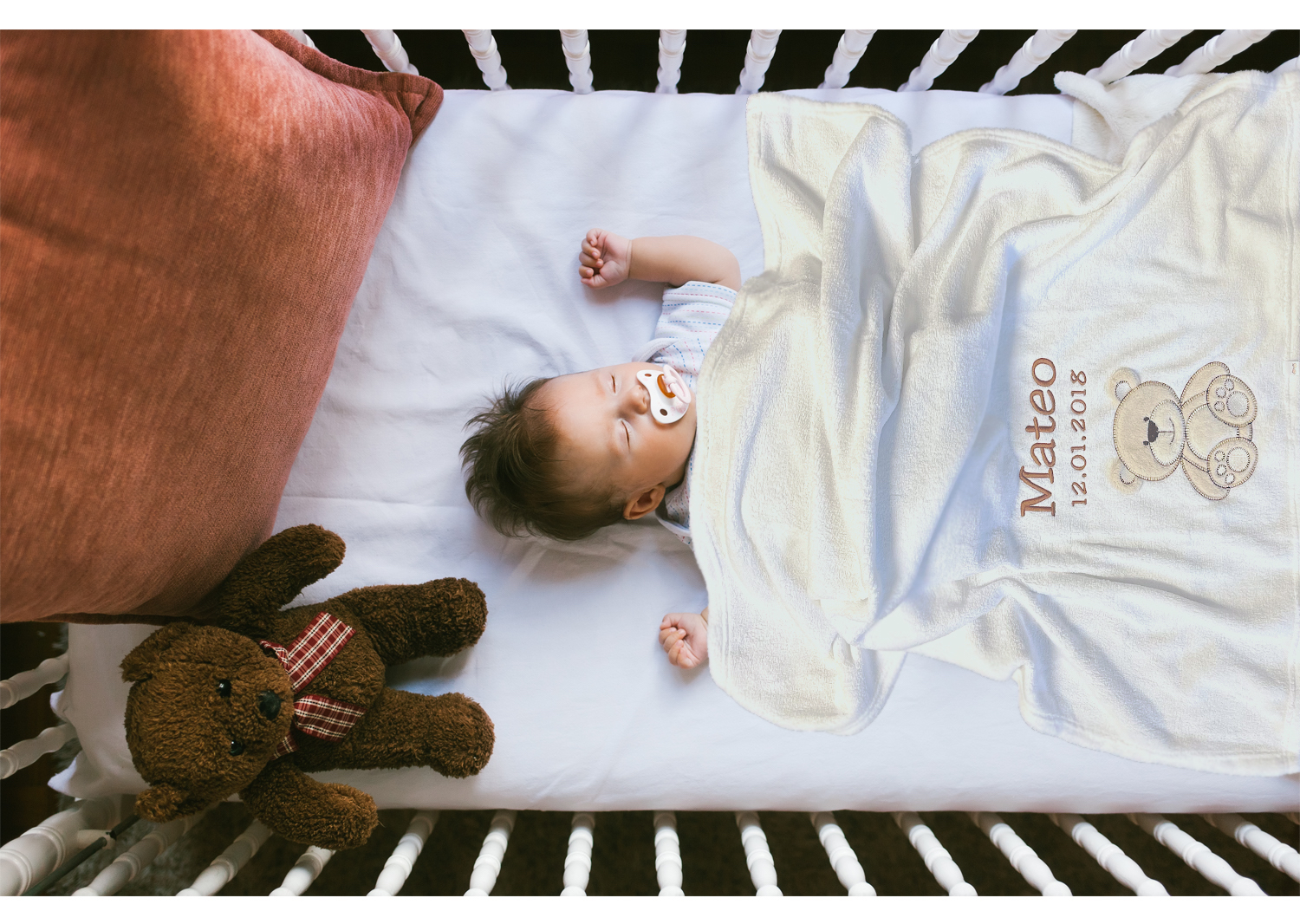 COUVERTURE DE BÉBÉ (brodée)