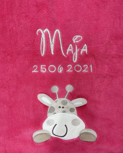 Couverture de bébé - brodé avec le nom - rose clair GIRAFFE