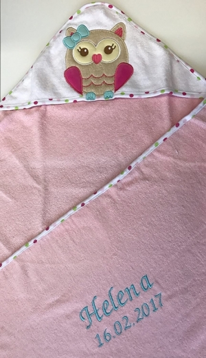Serviette à capuche brodée avec nom et date de naissance 100x100 ROSA EULE