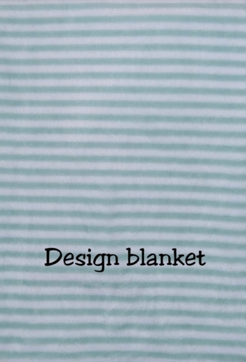 Couverture de bébé avec consolation brodée avec nom et date de naissance/douce et douce / 1A qualité (bleu clair rayures d'éléphant)