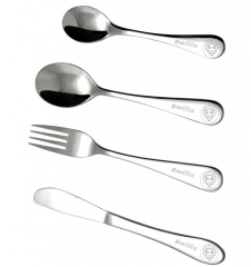 Couverts pour enfants avec nom et signe astrologique LION