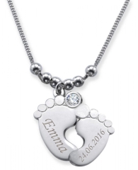 Collier double pied de bébé avec 2 gravures et cristal du mois AVRIL