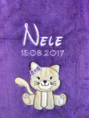 Couverture de bébé - brodé avec le nom - CHAT violet