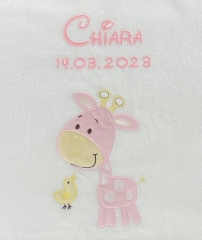 Couverture de bébé - brodé avec le nom - blanc GIRAFFE rose