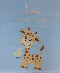 Couverture de bébé - brodé avec le nom - bleu clair GIRAFFE