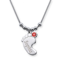Collier pied de bébé avec gravure et cristal du mois de JUILLET